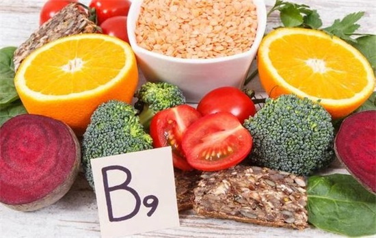 Waar komt foliumzuur uit de voeding vandaan?
